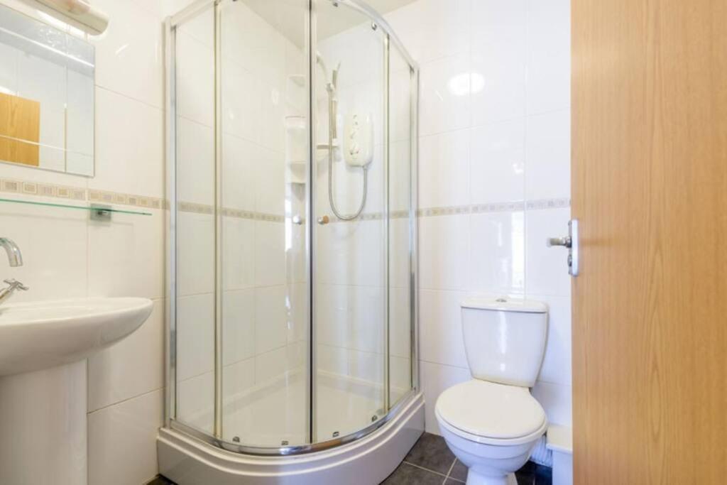 Juno - Apartment In The Heart Of Newquay New Quay Buitenkant foto
