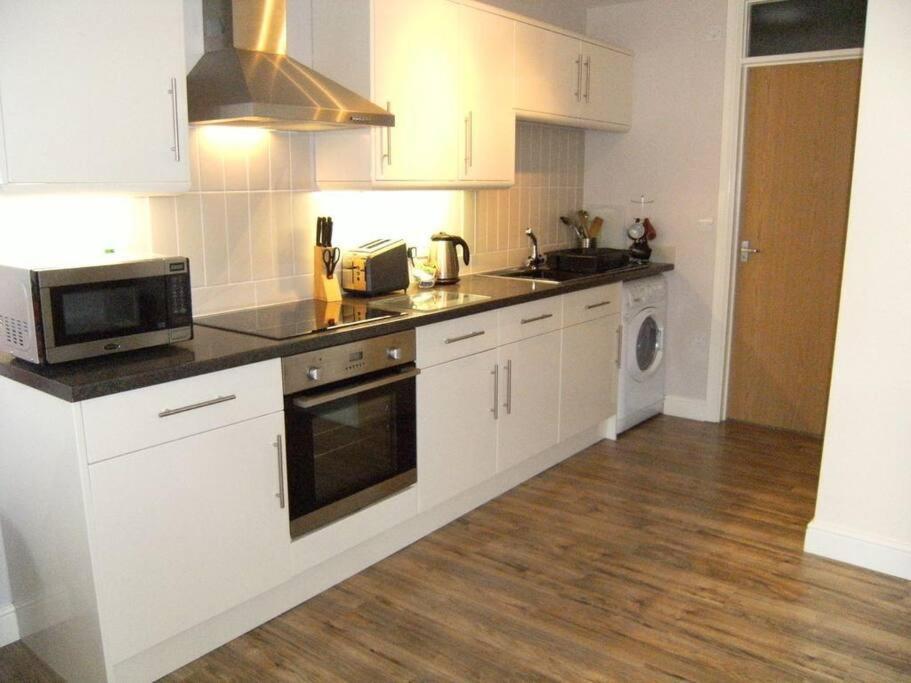 Juno - Apartment In The Heart Of Newquay New Quay Buitenkant foto